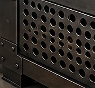 Iron Vault delikli sac panel, yakın çekim